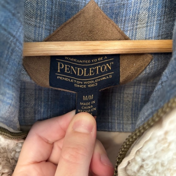 Pendleton‎ Women's Cream Fuzzy Sherpa Full Zip Jacket Outdoor Size Medium Cozy - Picture 3 of 12